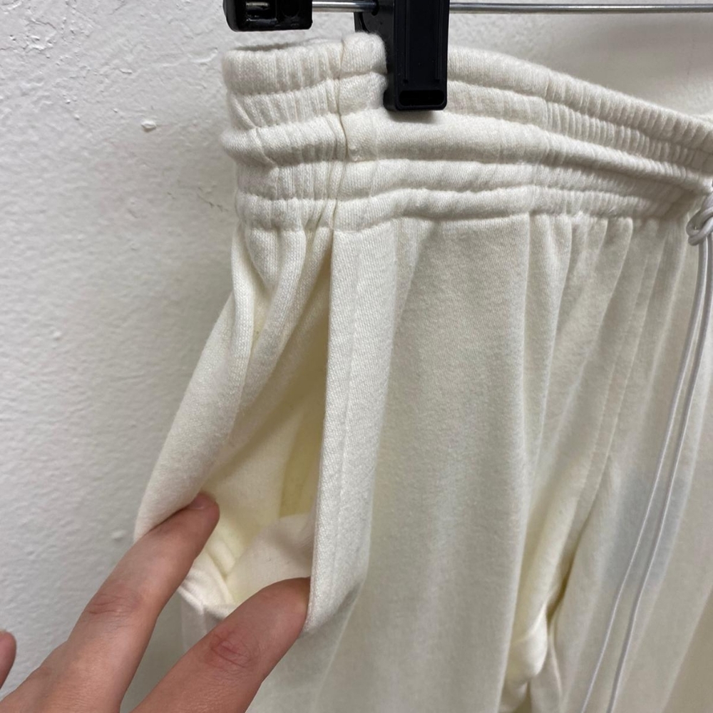 Sweatpants - Picture 6 of 10